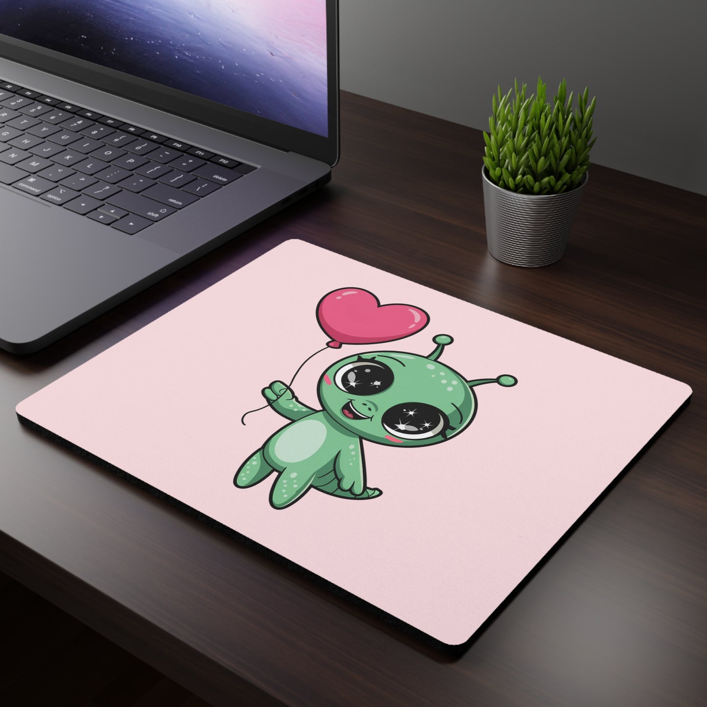 Cute Alien with Heart Balloon Mouse Pad — Pink Kawaii Desk Mat