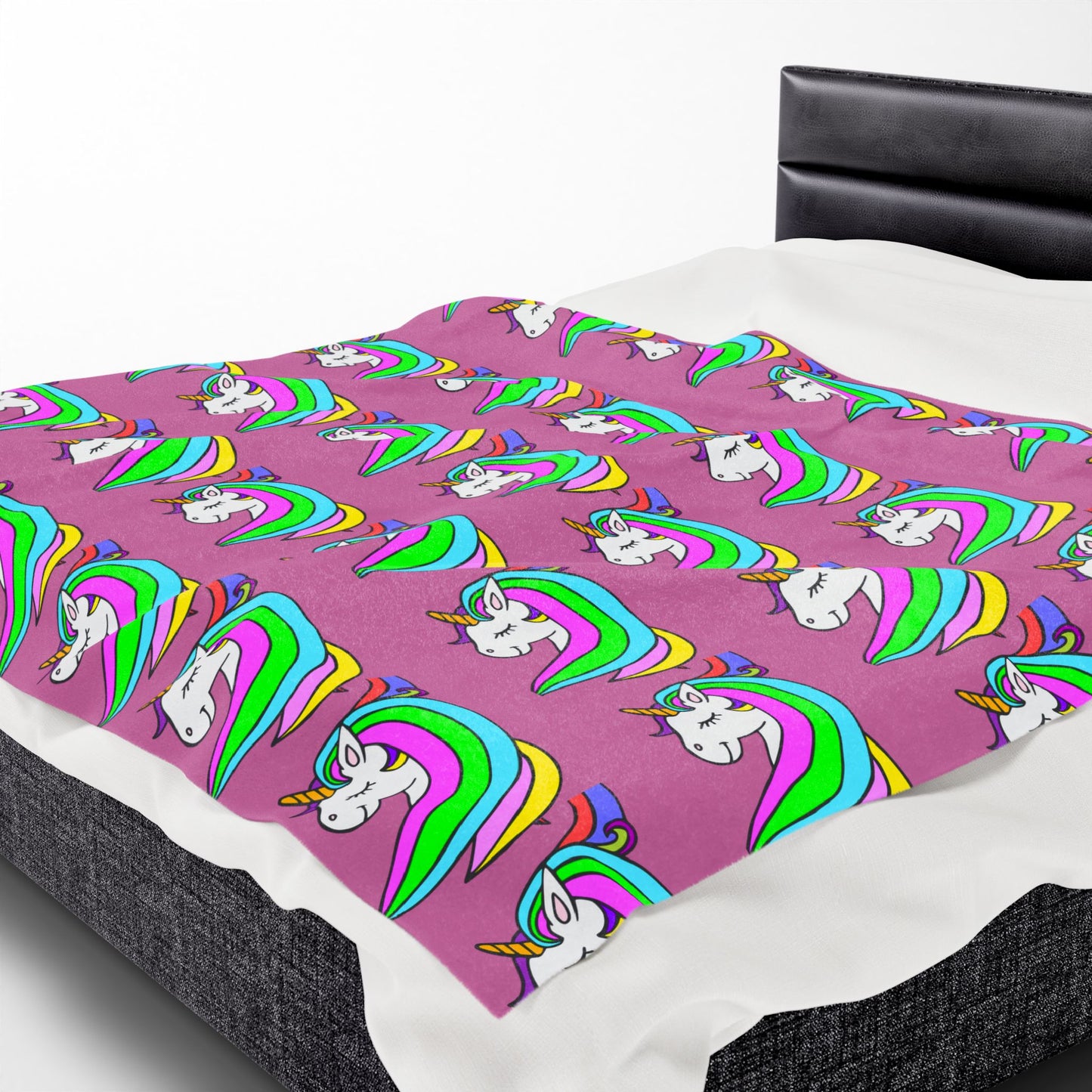 Whimsical Unicorn Plush Blanket, Cozy Throw for Kids, Birthday Gift, Nursery Decor, Unicorn Lovers, Playroom Accessory