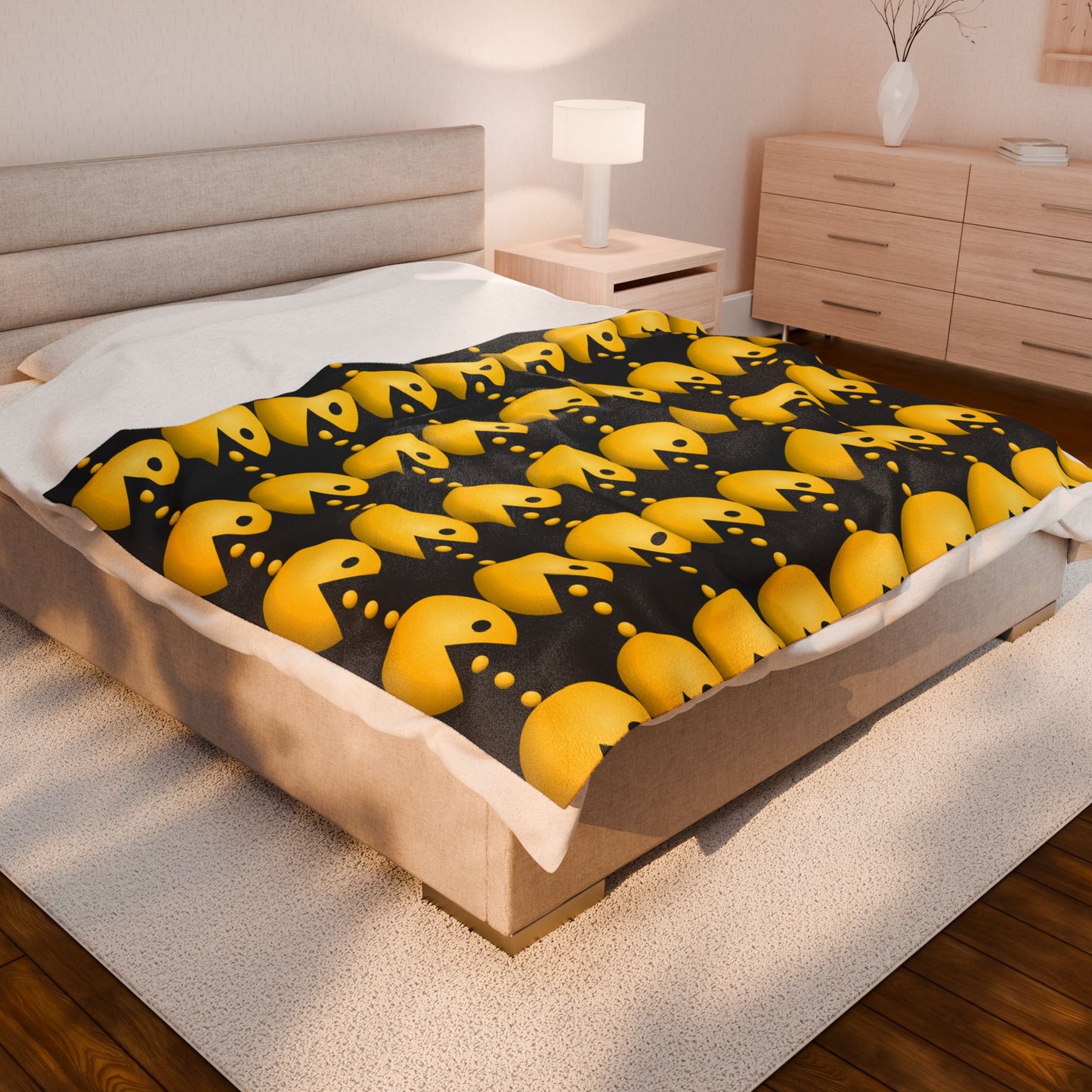 Pac-Man Velveteen Plush Blanket, Cozy Gaming Throw, Retro Style Decor, Gift for Gamers, Soft Fleece Blanket, Video Game Room Accessory