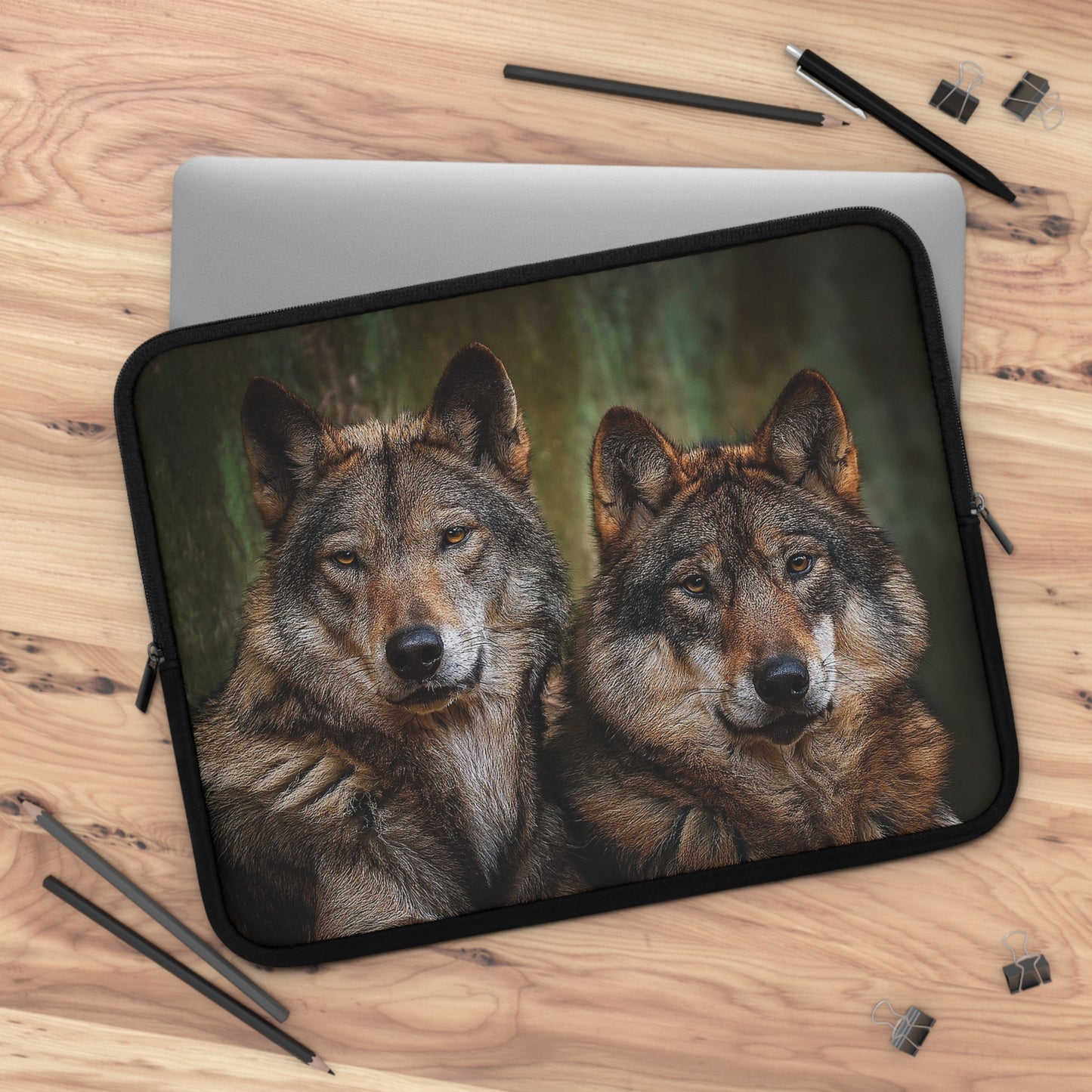 Wolf Laptop Sleeve - Wildlife Lover Gift, Cute Wolf Design, Stylish Tech Accessory, Nature-Inspired Sleeve, Perfect for Home Office