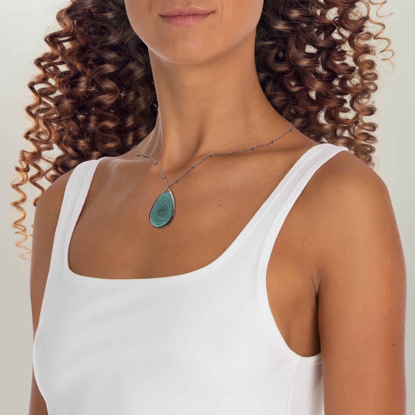 Elegant Floral Oval Necklace, Unique Jewelry Gift, Minimalist Pendant, Nature-Inspired Accessory, Stylish Everyday Wear