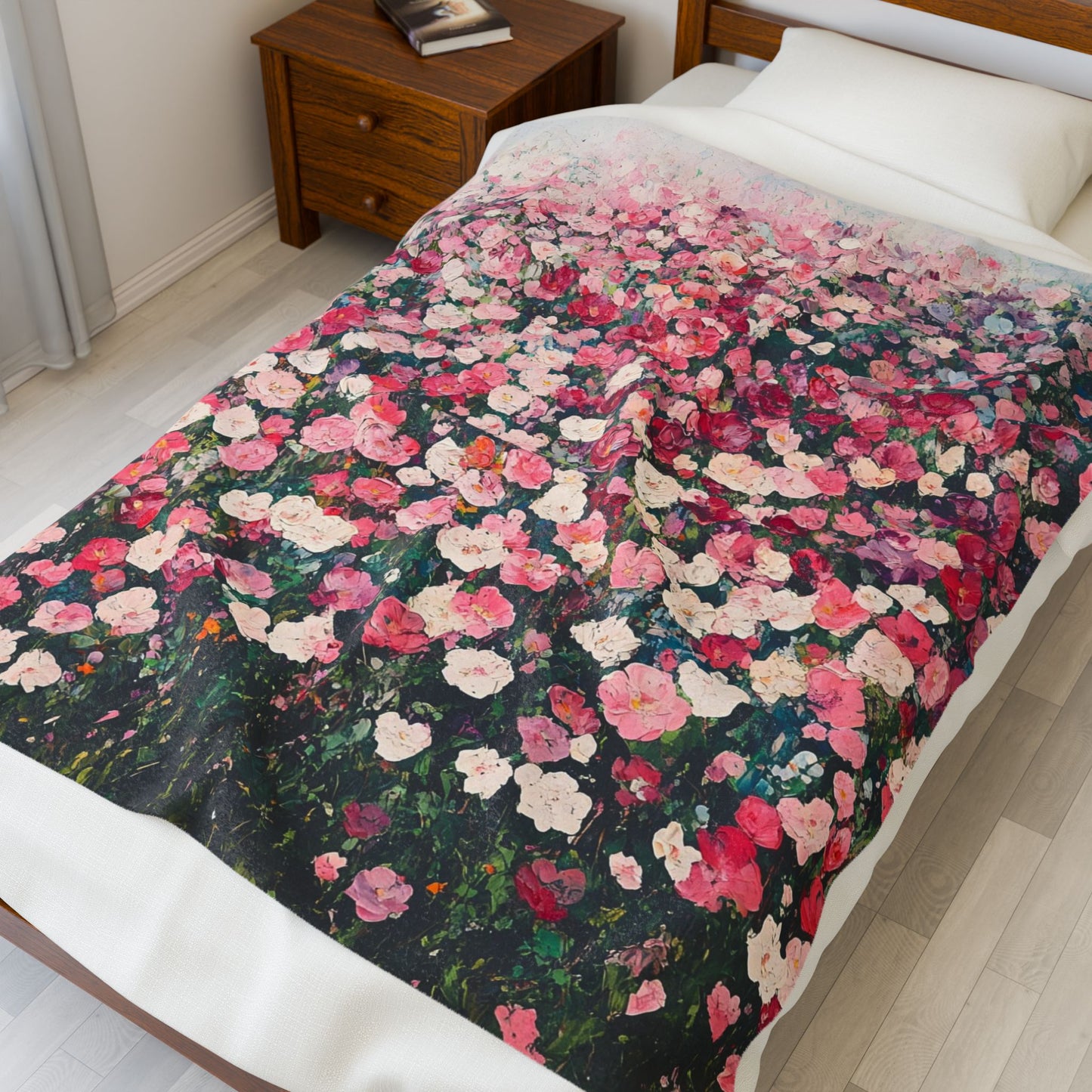 Floral Velveteen Plush Blanket, Cozy Home Decor, Gift for Her, Birthday Present, Ideal for Relaxing and Snuggling