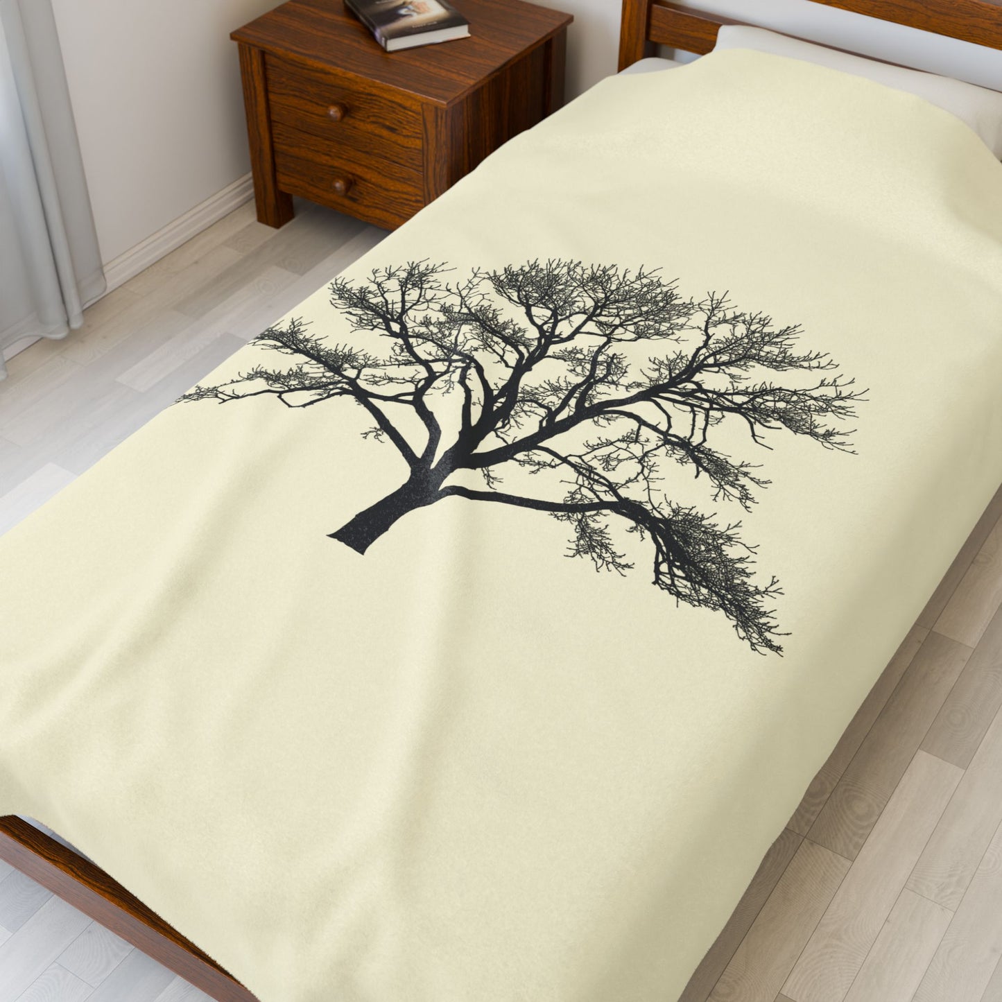 Cozy Nature-Inspired Velveteen Plush Blanket, Soft Throw Blanket, Tree Art Decor, Gift for Her, Home Essentials, Autumn Decor