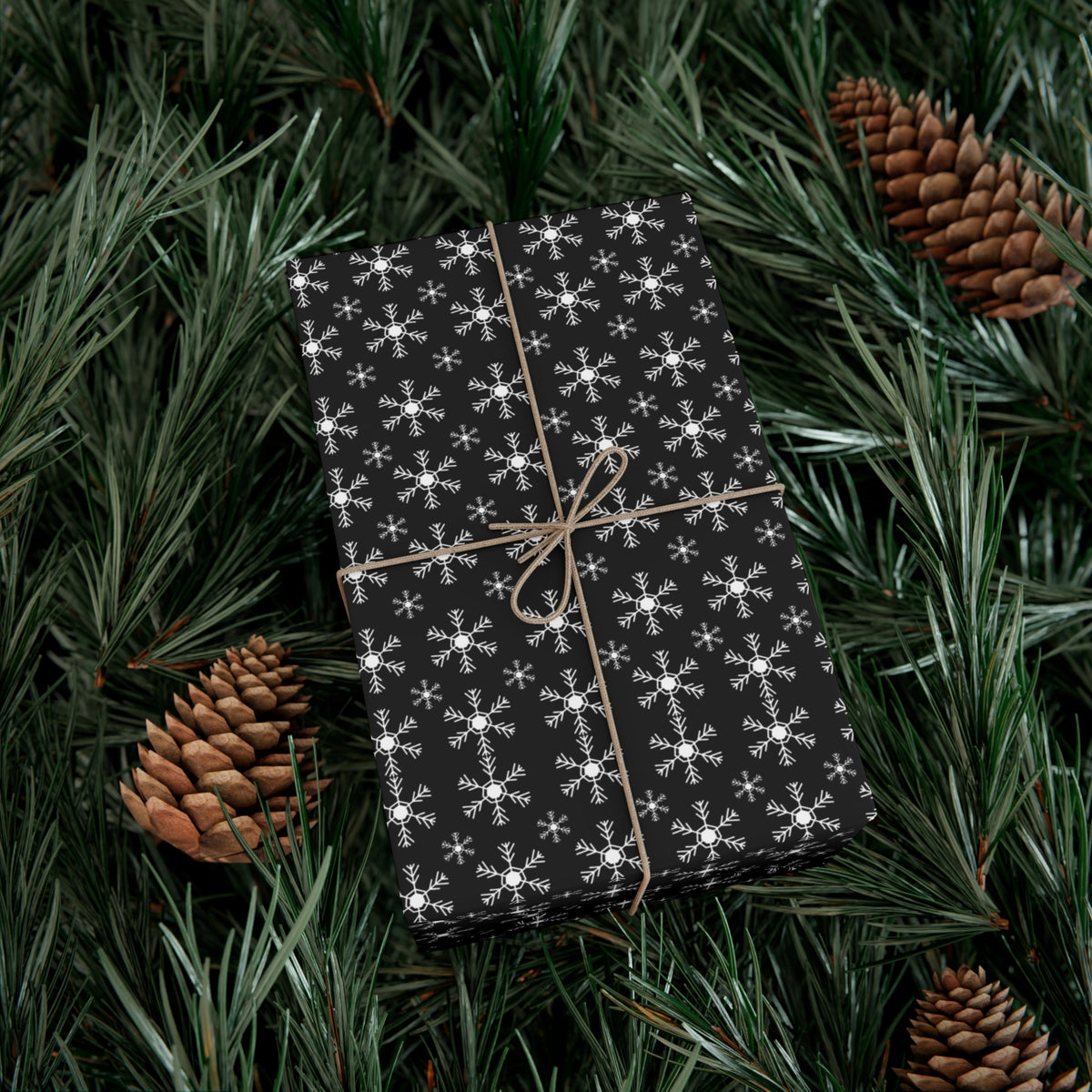 Elegant Snowflake Gift Wrap Papers, Holiday Gift Wrap, Christmas Wrapping Paper, Winter Party Supplies, Black and White Wrapping