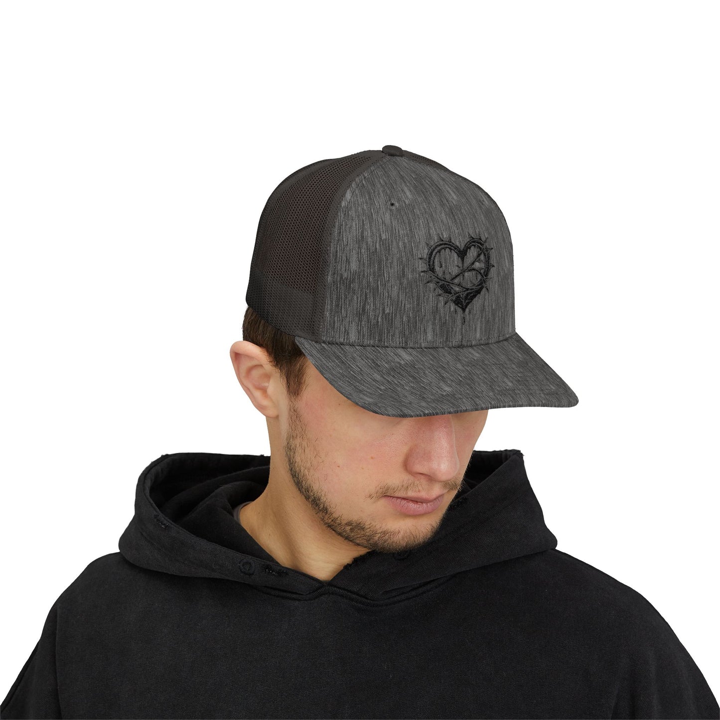 Heart-Shaped Love Snapback Trucker Cap, Adjustable Hat for Friends, Gifts for Couples, Valentine’s Day Cap, Casual Wear, Stylish Sun Hat