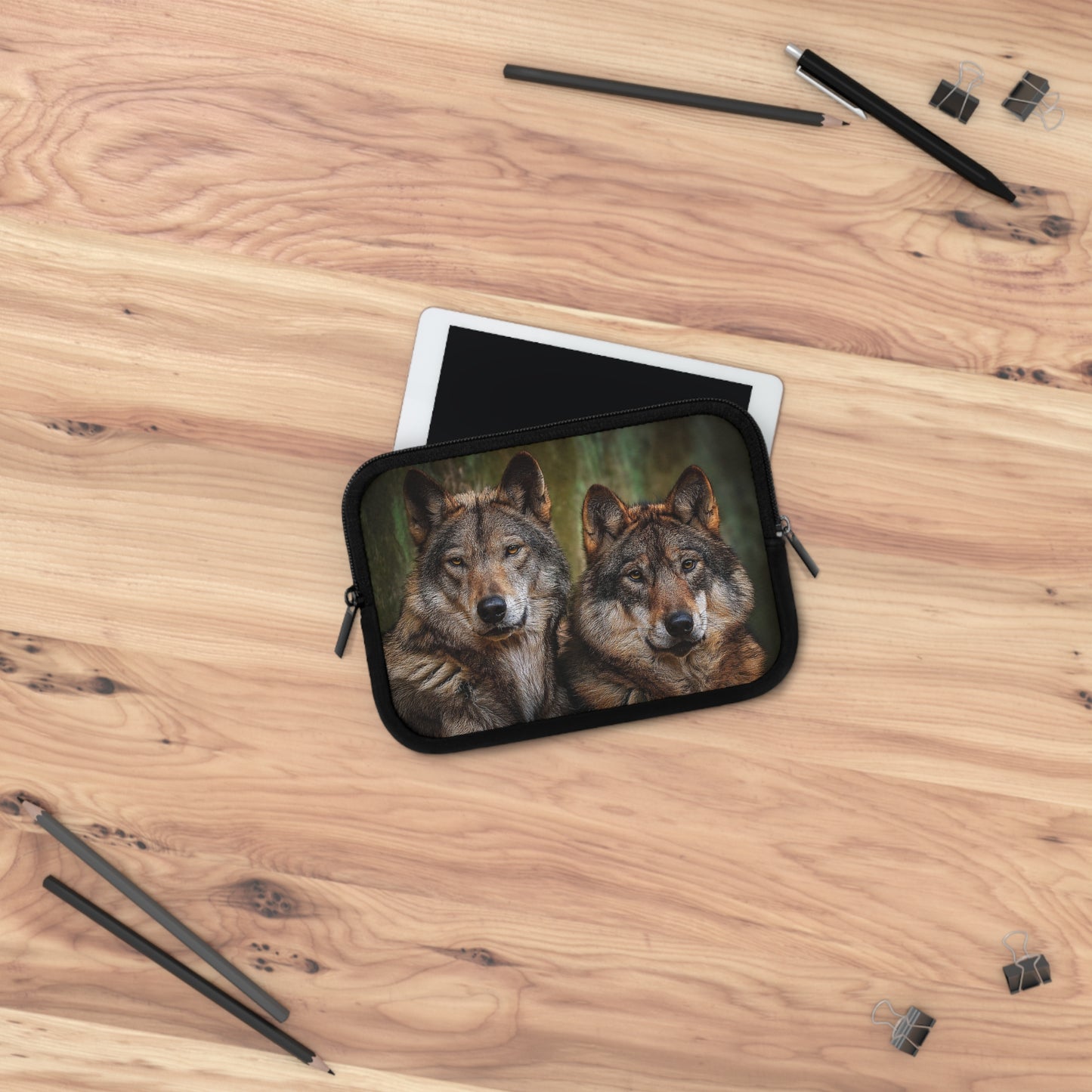 Wolf Laptop Sleeve - Wildlife Lover Gift, Cute Wolf Design, Stylish Tech Accessory, Nature-Inspired Sleeve, Perfect for Home Office