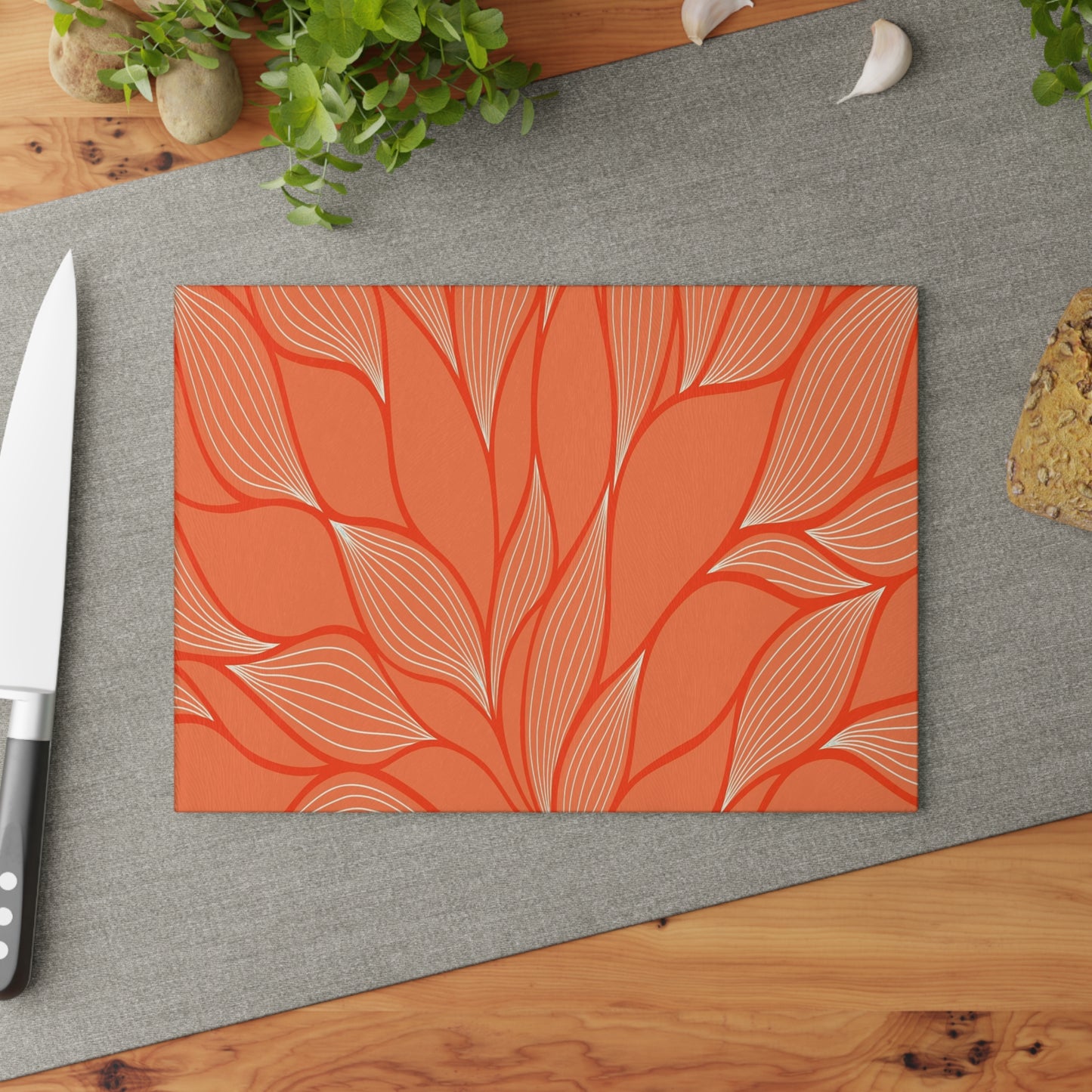 Elegant Floral Design Glass Cutting Board - Perfect for Weddings, Housewarming, or Any Culinary Enthusiast