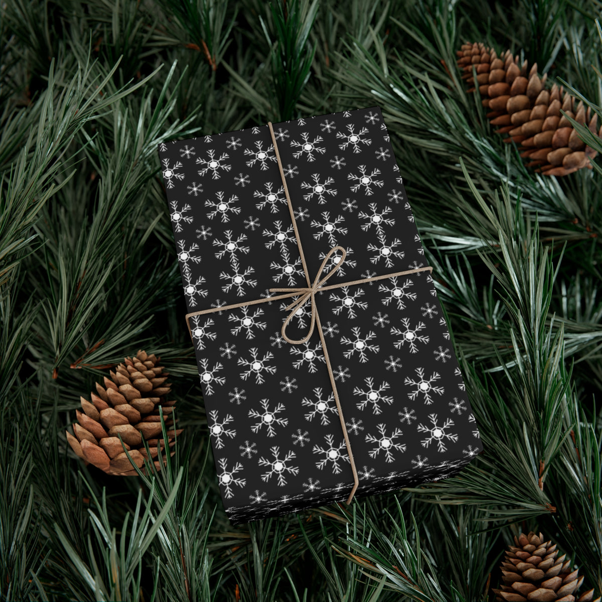 Elegant Snowflake Gift Wrap Papers, Holiday Gift Wrap, Christmas Wrapping Paper, Winter Party Supplies, Black and White Wrapping