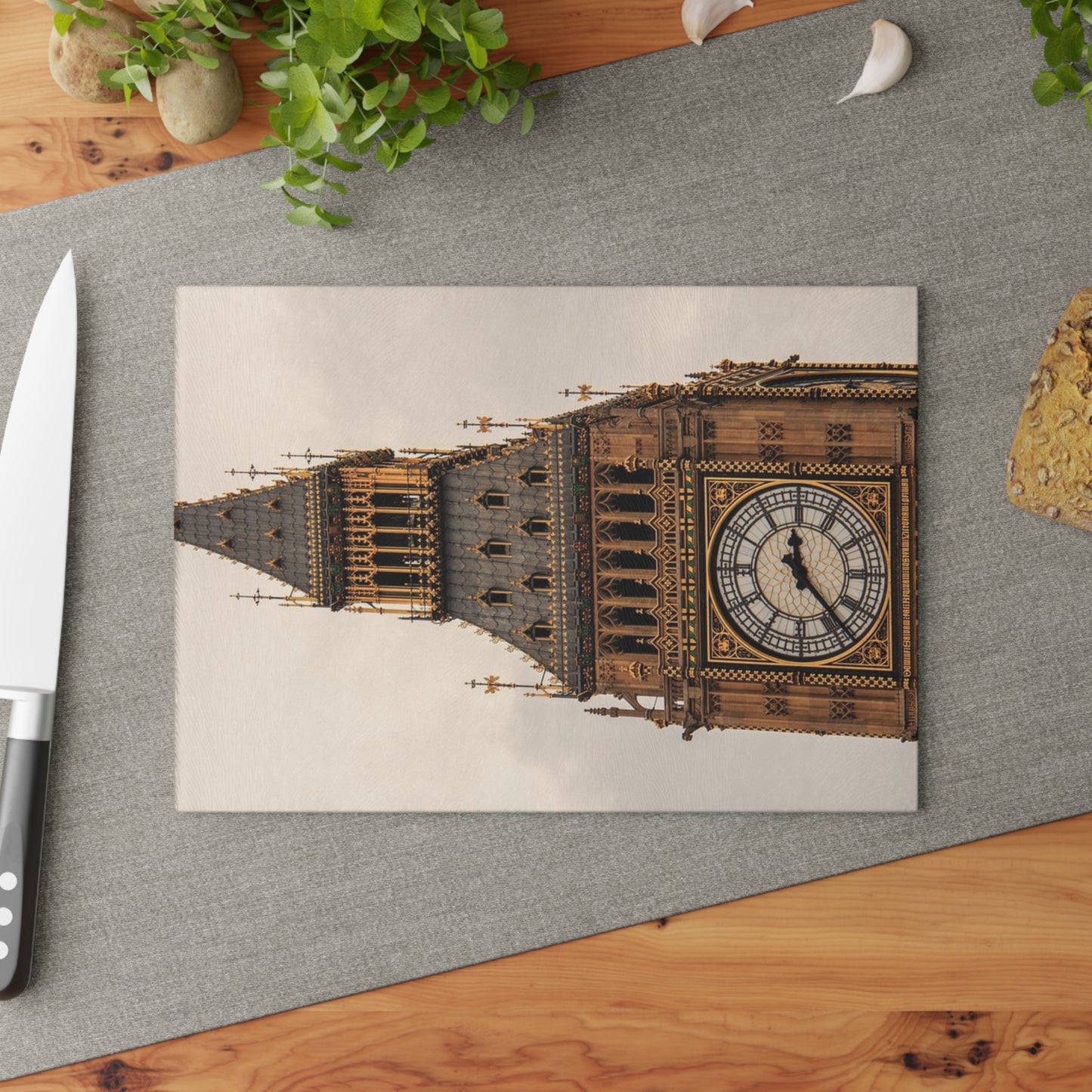 Big Ben Glass Cutting Board, Unique Kitchen Decor, Chef Gift, Housewarming Essentials, London Themed Kitchenware
