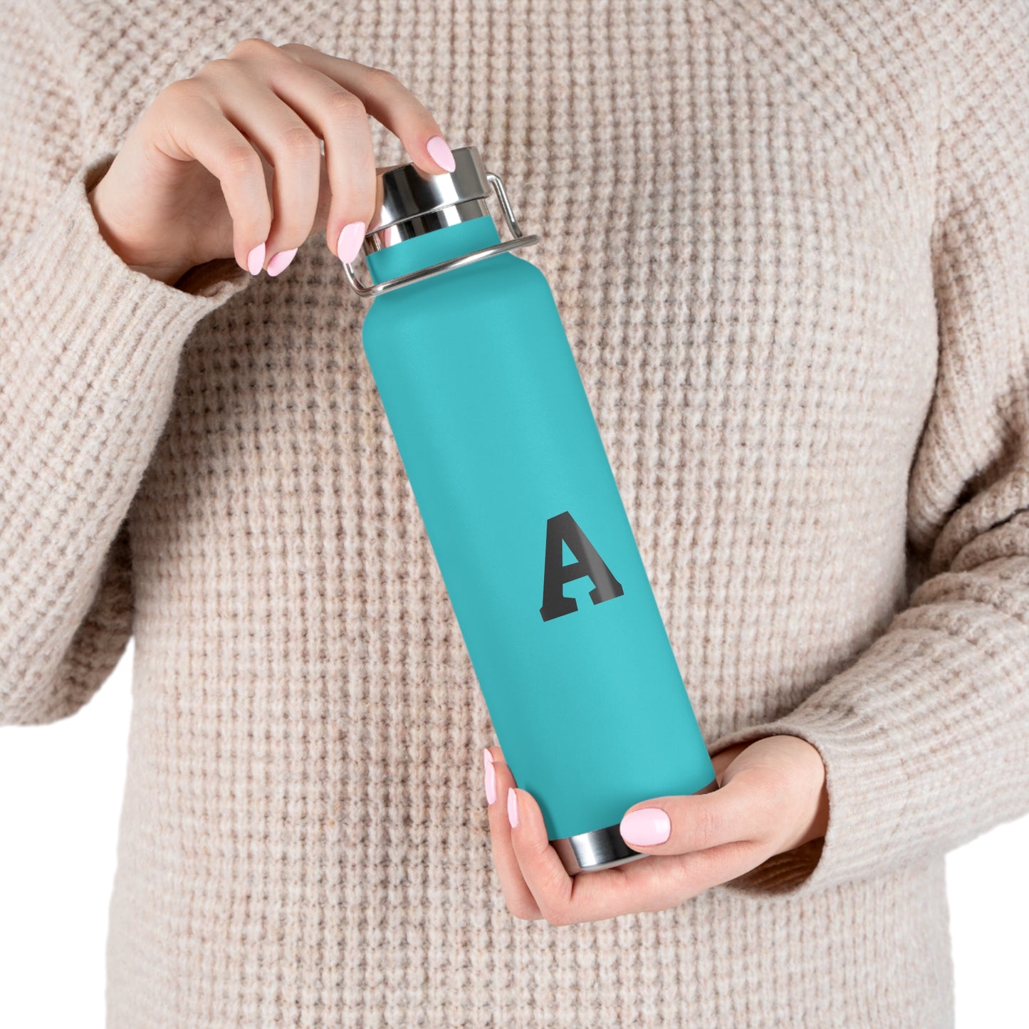 Personalized Copper Insulated Water Bottle, 22oz - Custom Monogram, Travel Mug, Fitness Bottle, Hydration Gift, Eco-Friendly