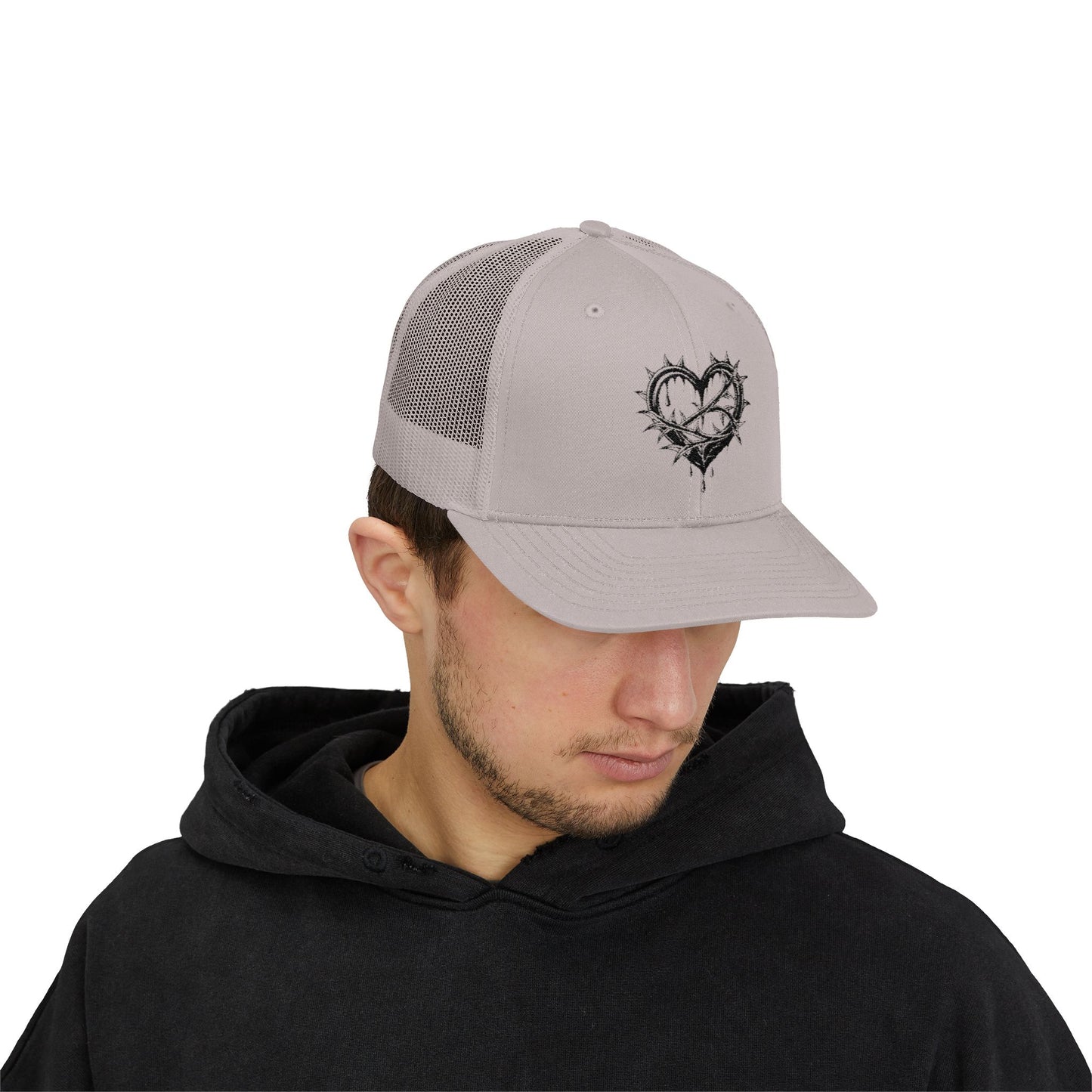 Heart-Shaped Love Snapback Trucker Cap, Adjustable Hat for Friends, Gifts for Couples, Valentine’s Day Cap, Casual Wear, Stylish Sun Hat