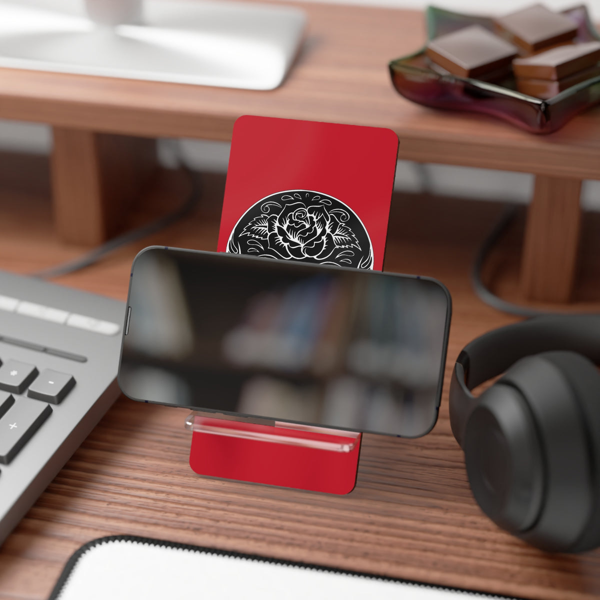 Decorative Mobile Phone Stand - Skull Design, Desk Accessory, Gift for Tech Lovers, Home Office Decor, Modern Phone Holder