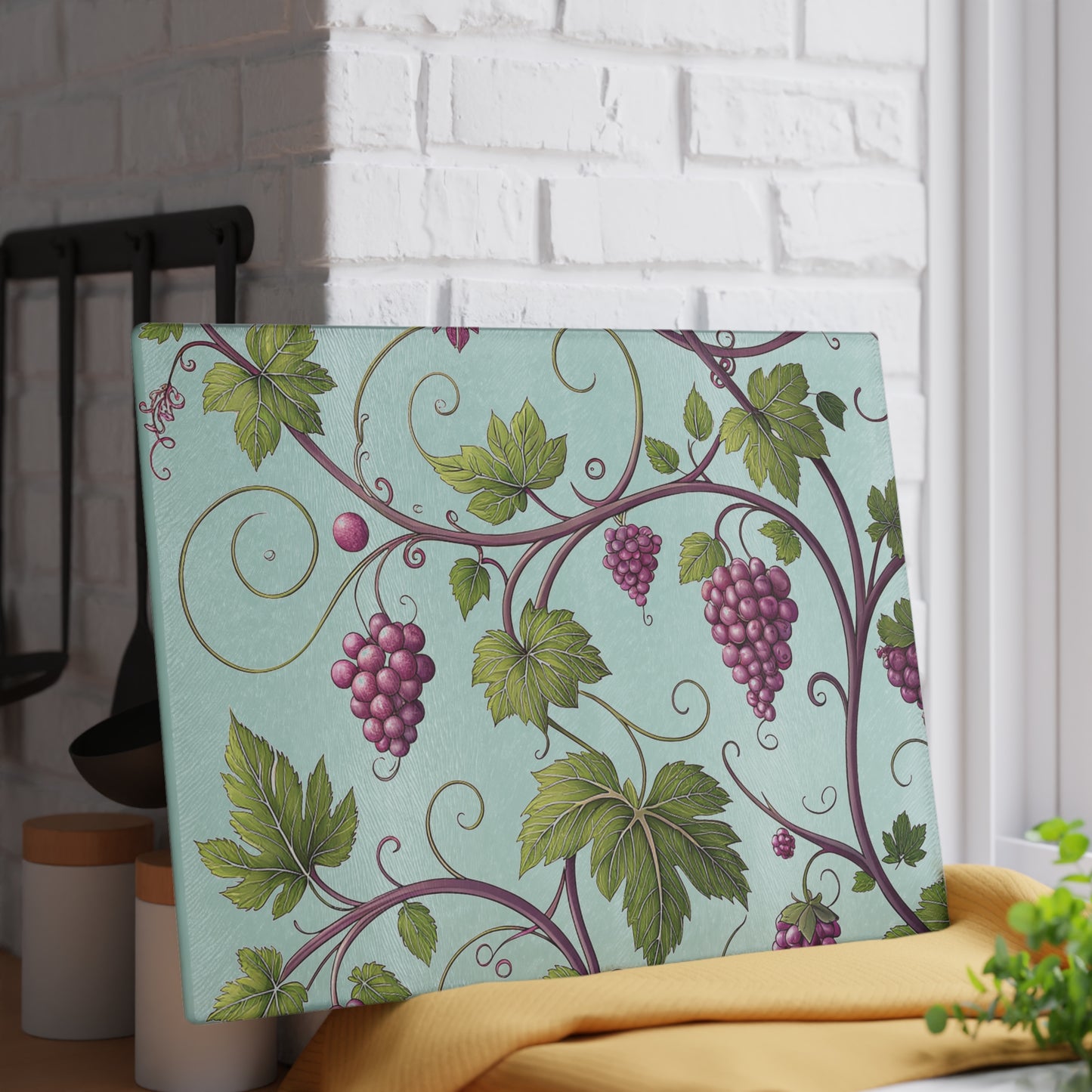 Elegant Grape Vine Glass Cutting Board, Kitchen Decor, Chef Gift, Housewarming Present, Wine Lover's Accessory