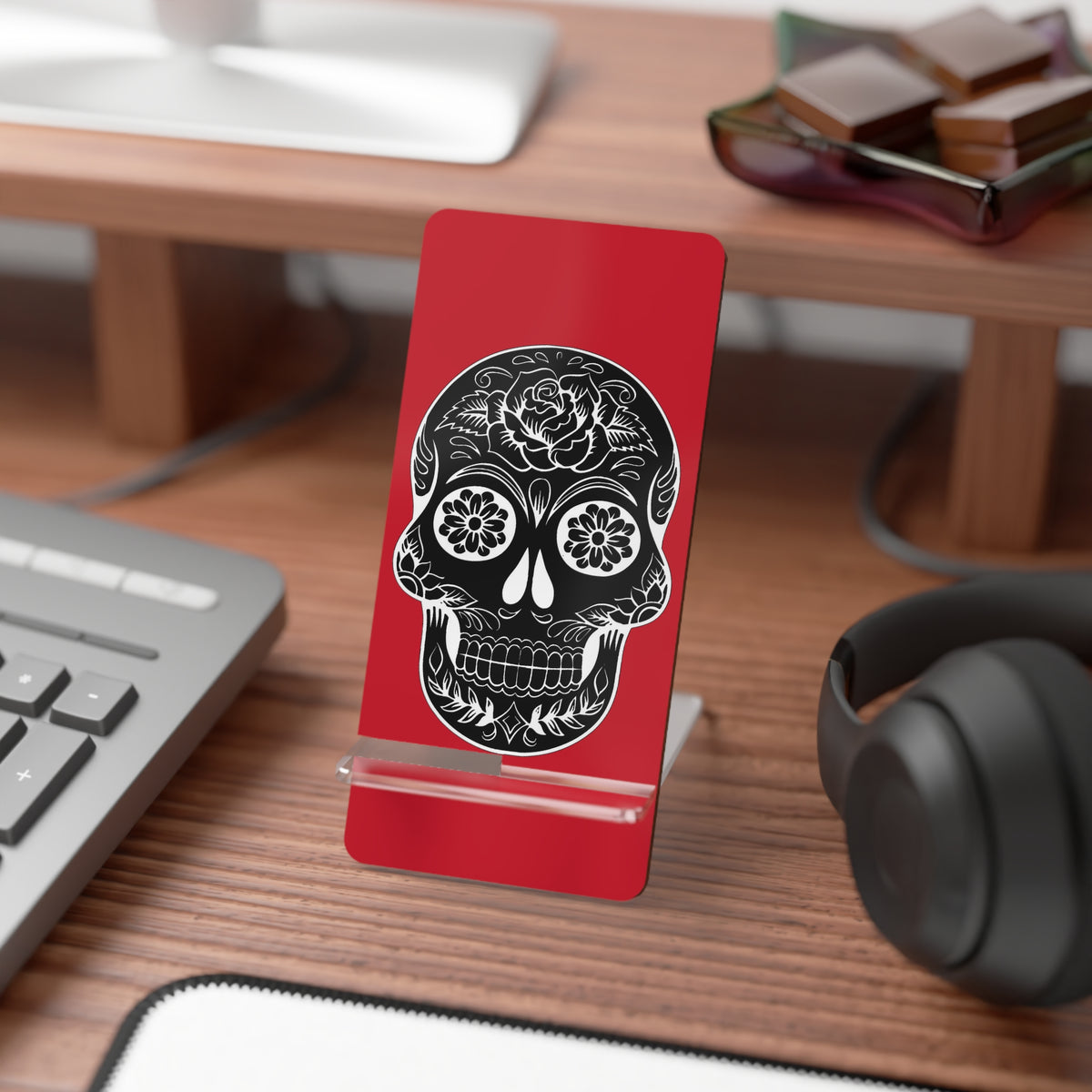 Decorative Mobile Phone Stand - Skull Design, Desk Accessory, Gift for Tech Lovers, Home Office Decor, Modern Phone Holder