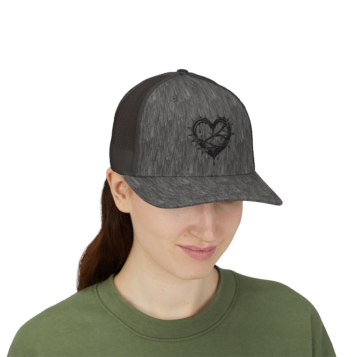 Heart-Shaped Love Snapback Trucker Cap, Adjustable Hat for Friends, Gifts for Couples, Valentine’s Day Cap, Casual Wear, Stylish Sun Hat