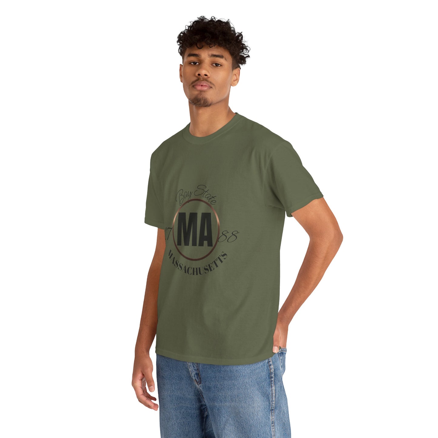 Unisex Heavy Cotton Tee with Massachusetts Design, Casual Wear, Gift for Him/Her, Travel Souvenir, Vintage Style