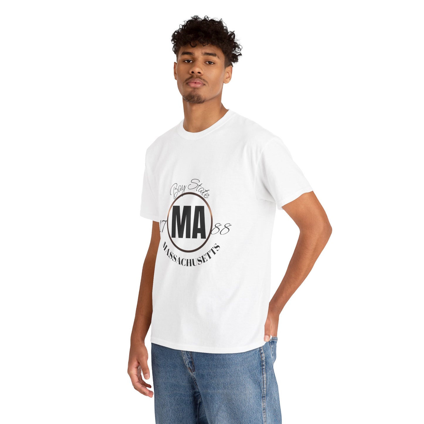 Unisex Heavy Cotton Tee with Massachusetts Design, Casual Wear, Gift for Him/Her, Travel Souvenir, Vintage Style