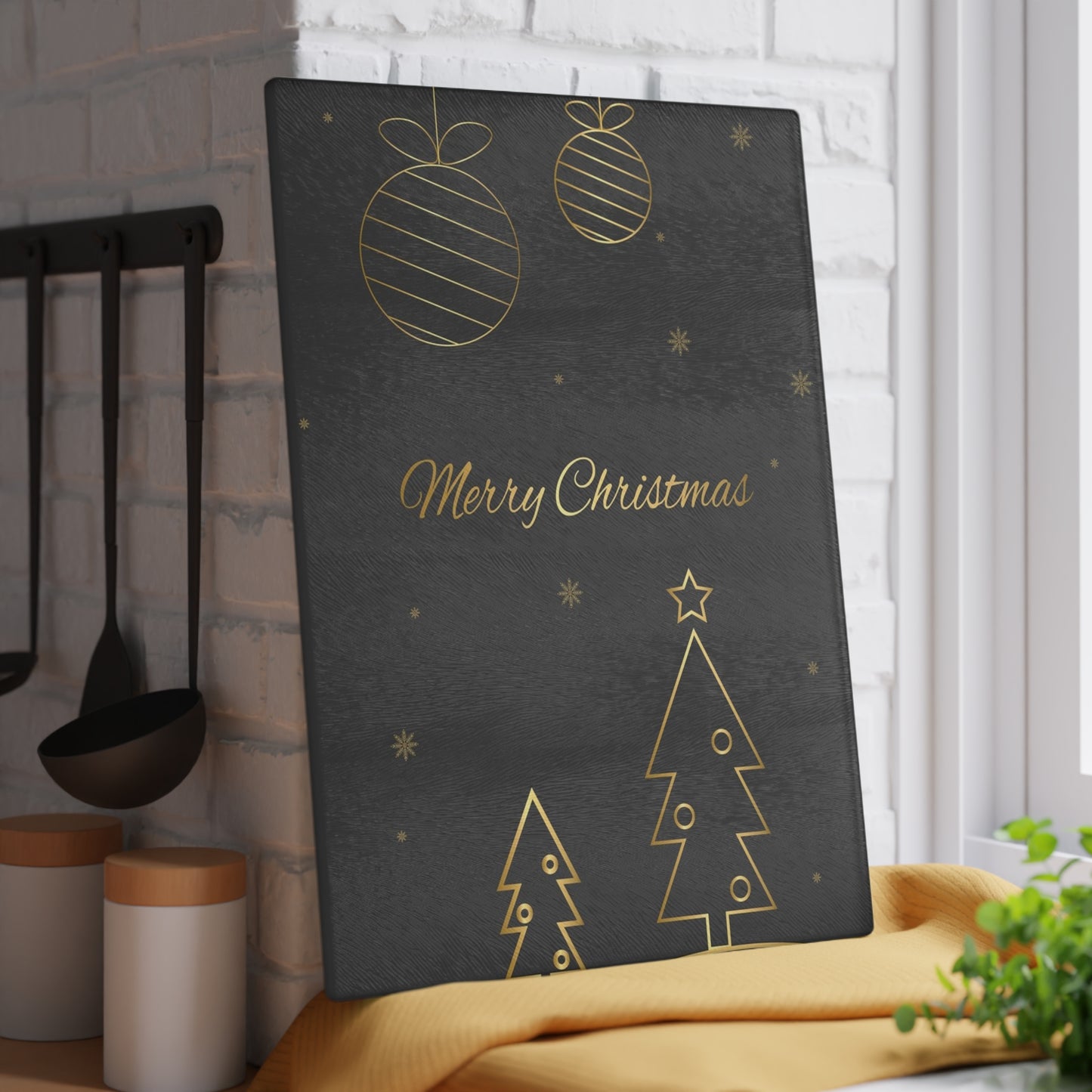 Christmas Glass Cutting Board – Elegant Gold Tree & Ornaments “Merry Christmas”