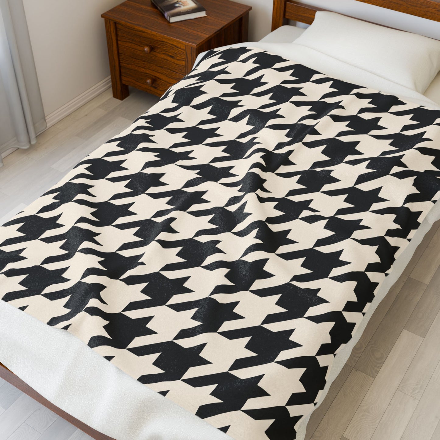 Chic Houndstooth Velveteen Plush Blanket, Cozy Home Decor, Stylish Throw for All Seasons, Gift for Birthdays and Housewarmings, Modern [...]
