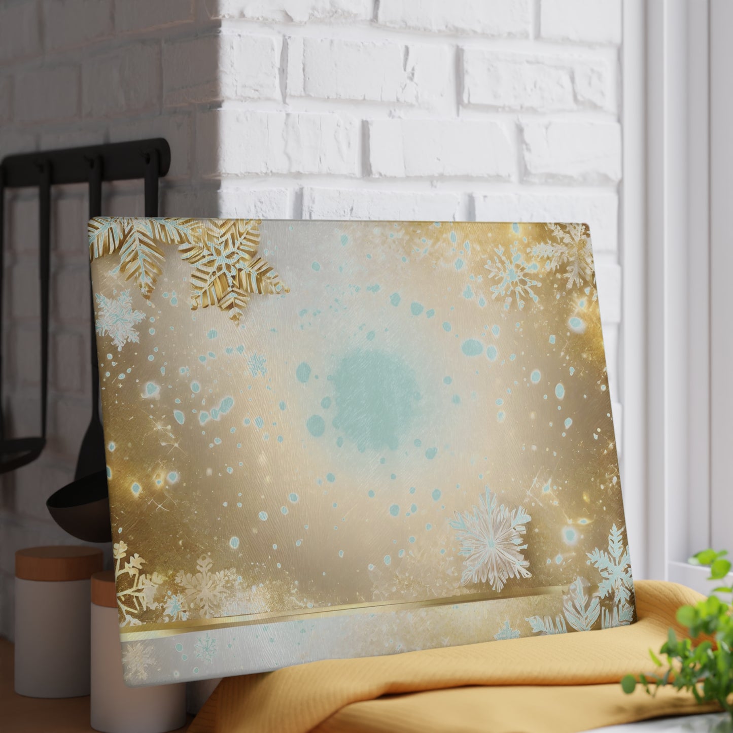 Festive Gold Snowflake Glass Cutting Board — Holiday Decorative Chopping Board