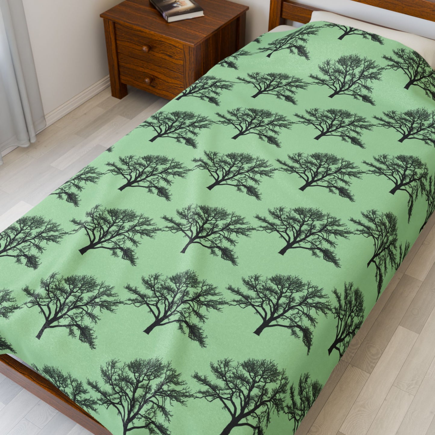 Cozy Tree Pattern Velveteen Plush Blanket, Soft Flannel Throw, Home Decor Gift, Warm Snuggle Blanket, Perfect for Winter