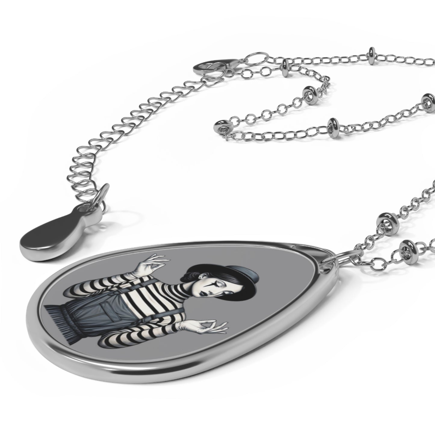 Chic Oval Necklace with Artistic Design, Unique Jewelry Gift