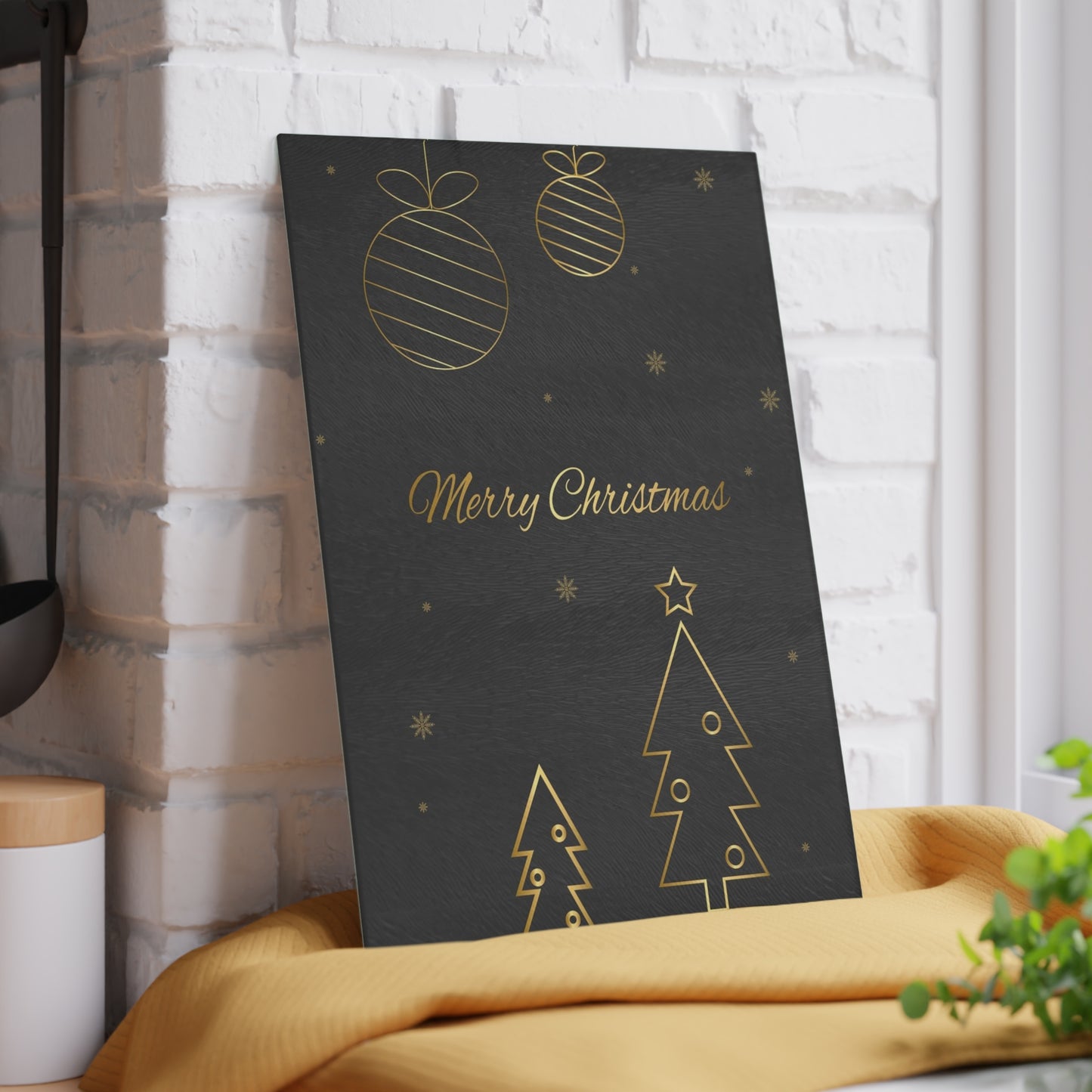 Christmas Glass Cutting Board – Elegant Gold Tree & Ornaments “Merry Christmas”