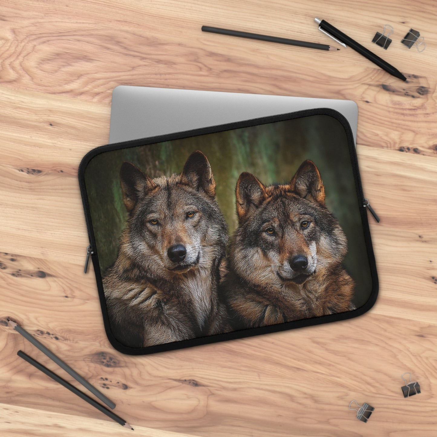 Wolf Laptop Sleeve - Wildlife Lover Gift, Cute Wolf Design, Stylish Tech Accessory, Nature-Inspired Sleeve, Perfect for Home Office