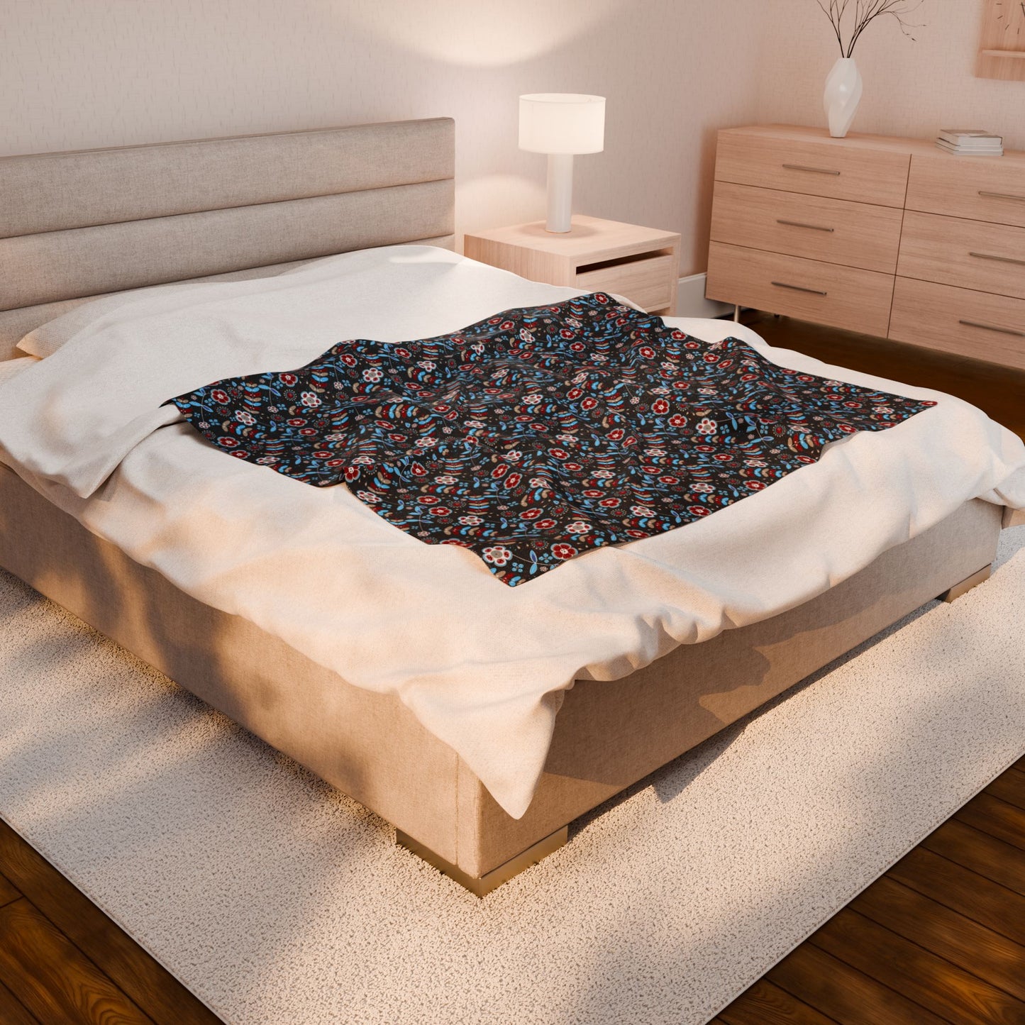 Cozy Floral Velveteen Plush Blanket, Soft Decorative Throw, Perfect for Home Decor, Gift for Friends, Bed Couch Essential