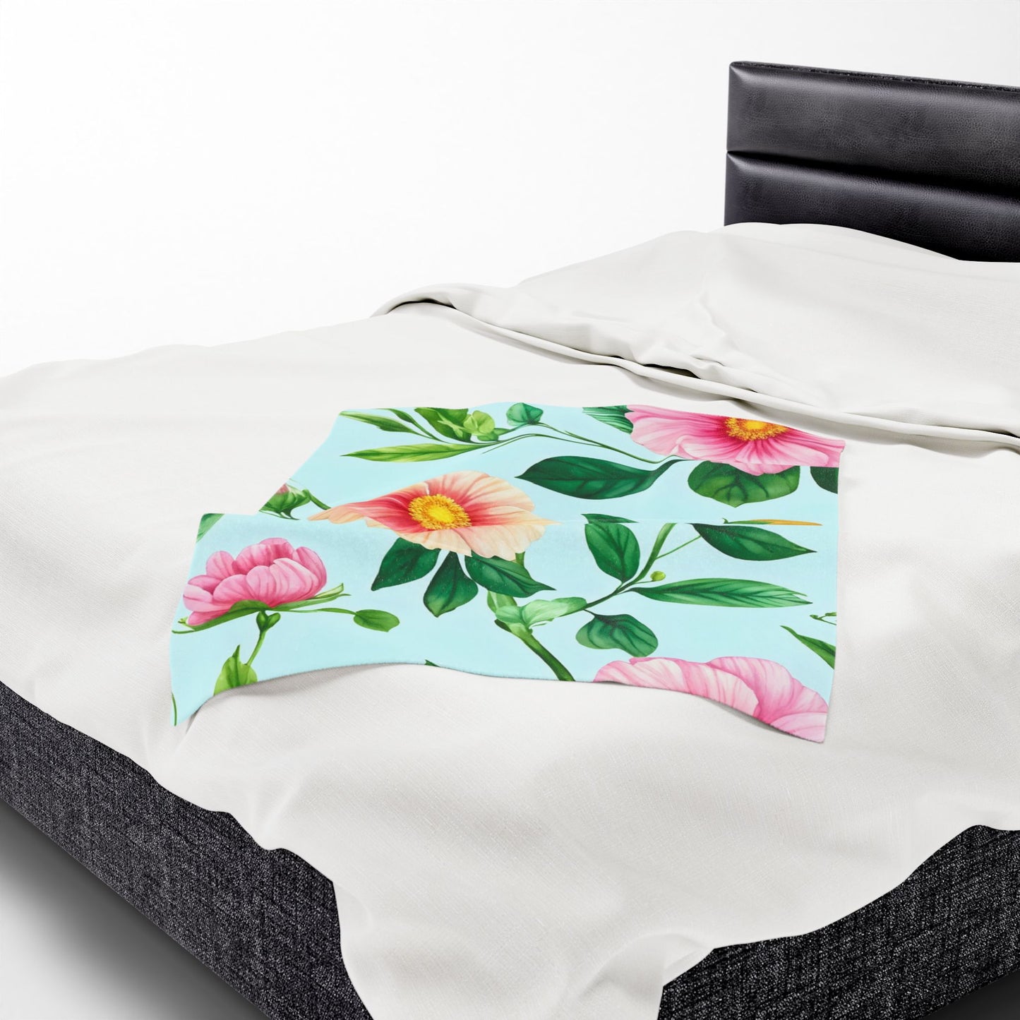 Floral Velveteen Plush Blanket — Pastel Pink & Mint Flower Throw