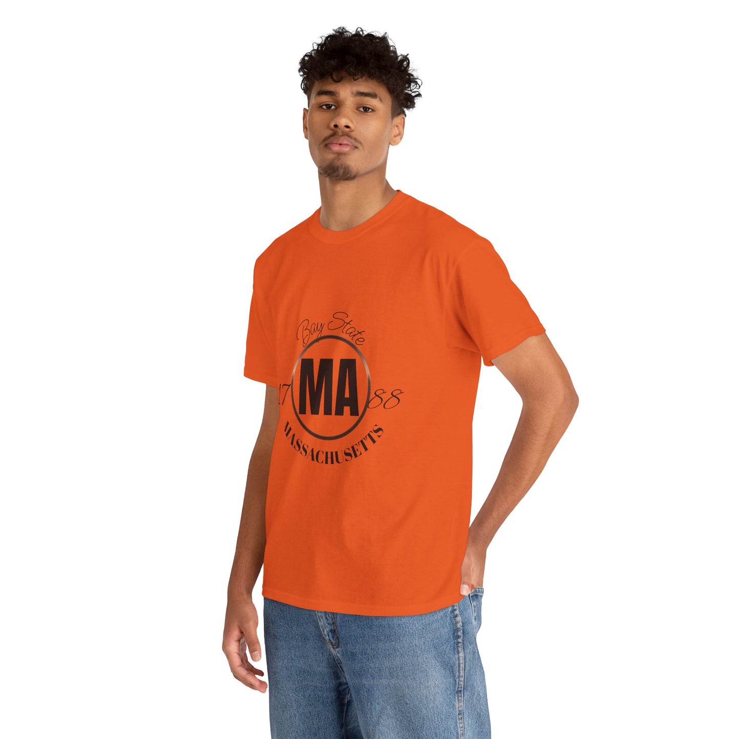 Unisex Heavy Cotton Tee with Massachusetts Design, Casual Wear, Gift for Him/Her, Travel Souvenir, Vintage Style