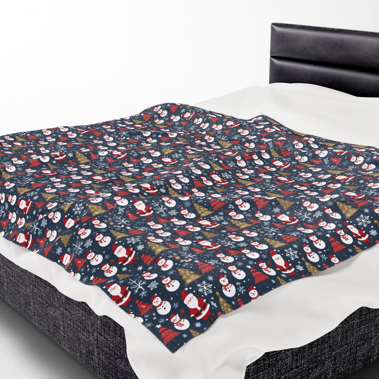 Christmas Gnomes Velveteen Plush Blanket — Cozy Holiday Throw with Festive Gnome & Tree Pattern