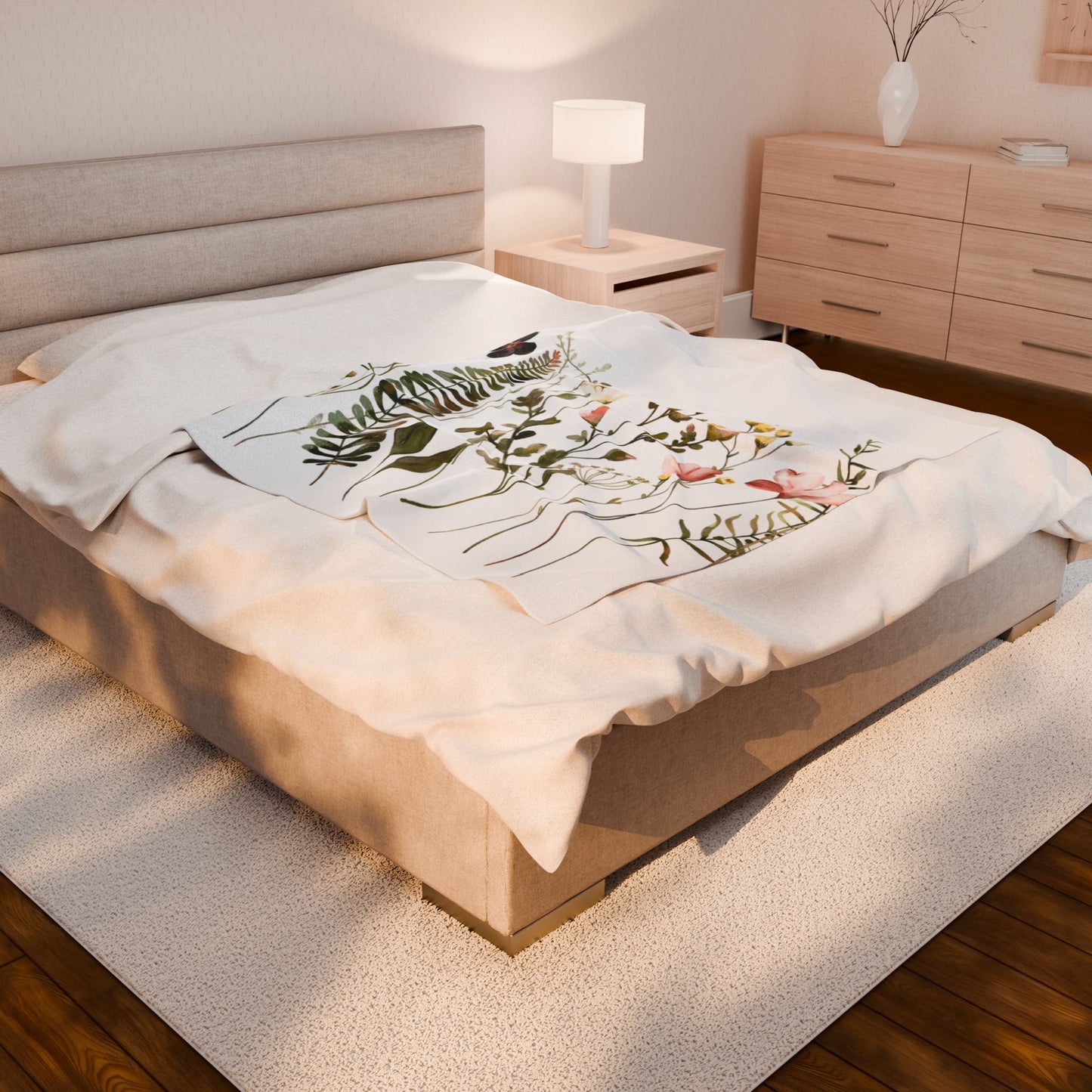 Floral Velveteen Blanket, Cozy Flower Throw, Soft Plush Blanket for Home Decor, Perfect Gift for Holidays, Nap Time Blanket