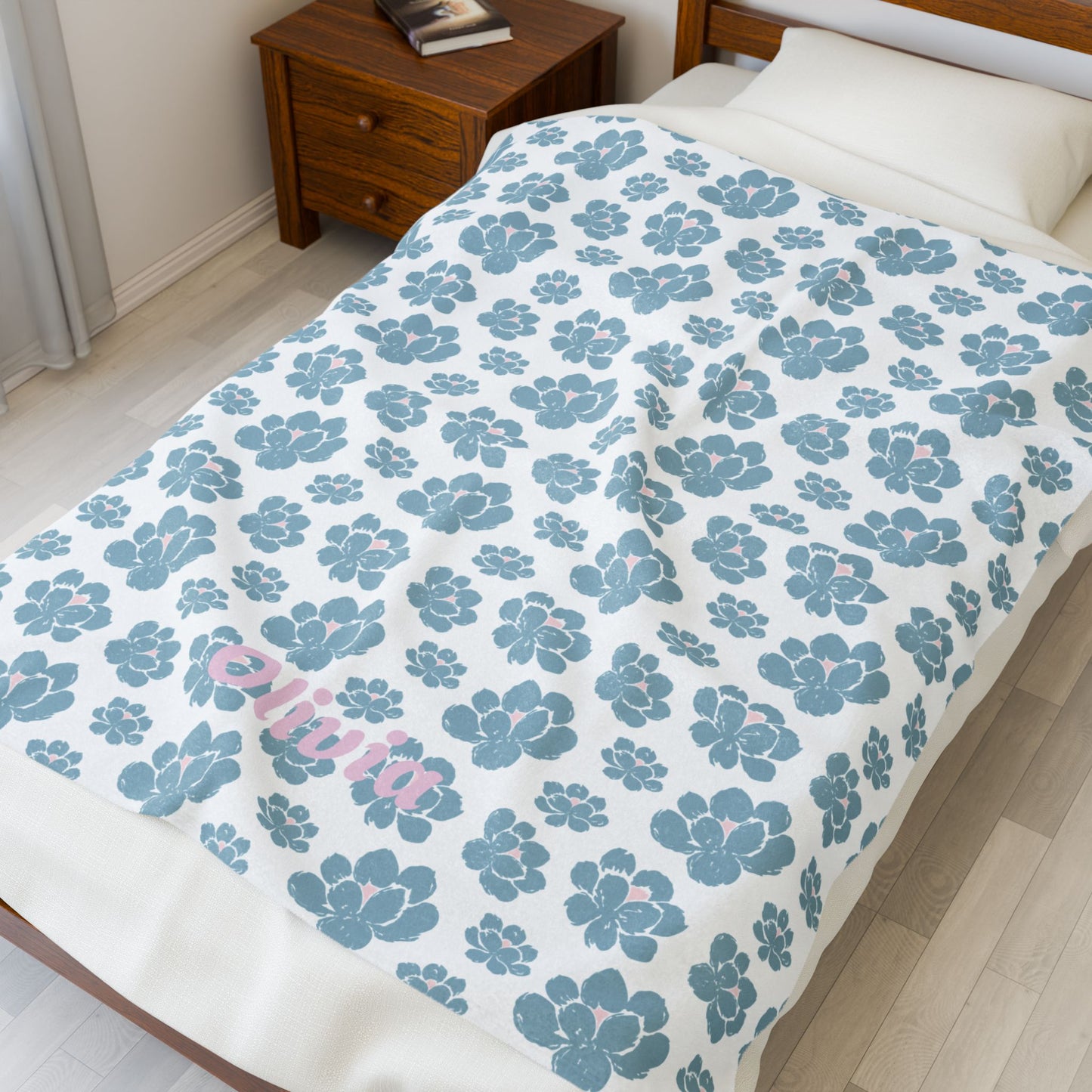 Cozy Velveteen Plush Blanket - Name - Olivia