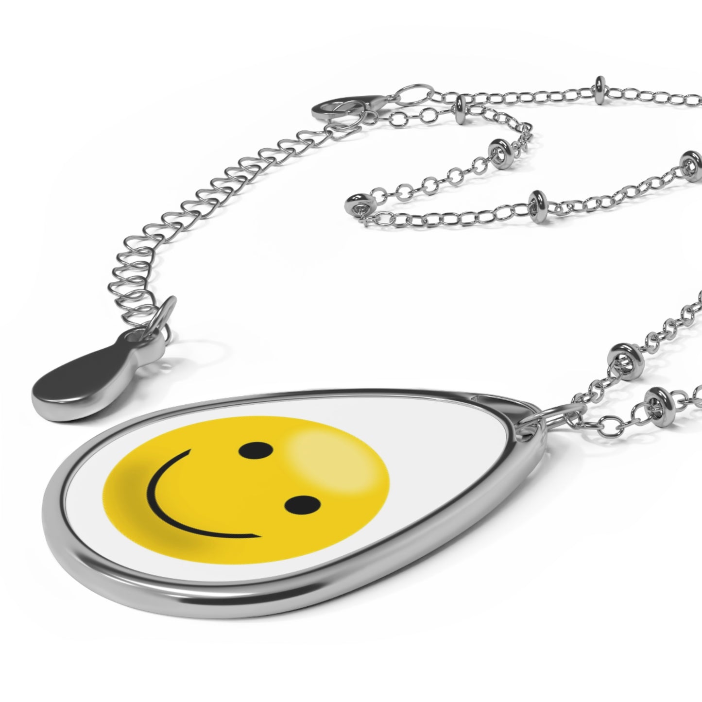 Smiley Face Oval Necklace, Cute Jewelry for Gift, Happy Mood Accessory, Perfect for Friends, Birthday, Everyday Wear