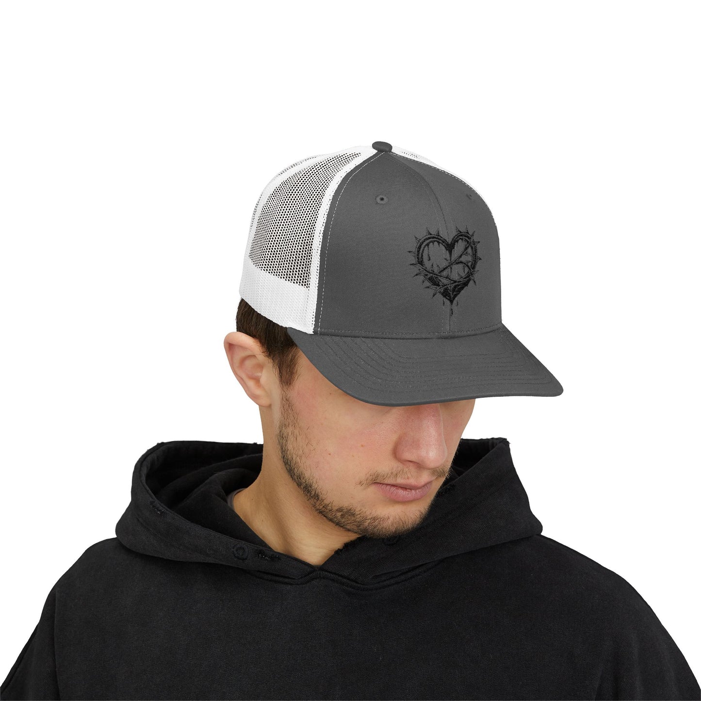 Heart-Shaped Love Snapback Trucker Cap, Adjustable Hat for Friends, Gifts for Couples, Valentine’s Day Cap, Casual Wear, Stylish Sun Hat