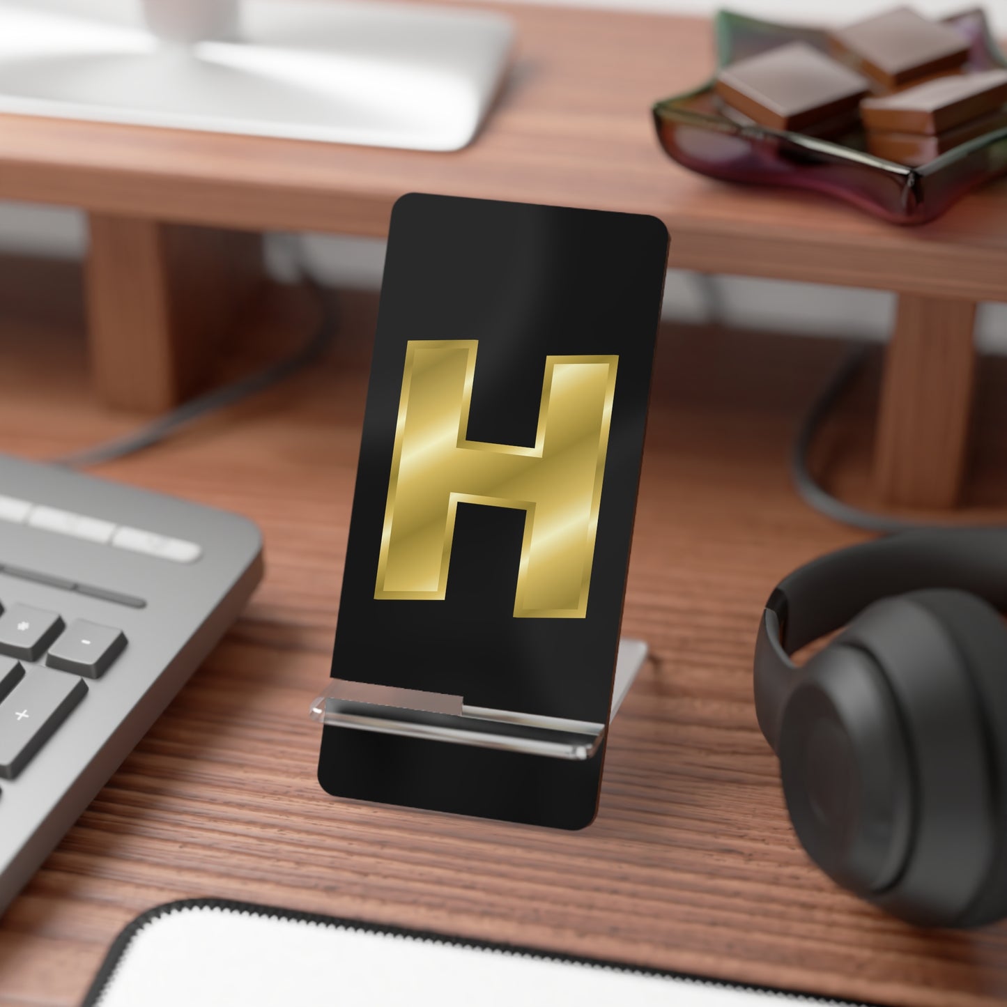 Stylish Mobile Display Stand for Smartphones, Perfect Desk Organizer, Tech Gift, Golden Letter H Design, Home Office Decor, Phone Holder