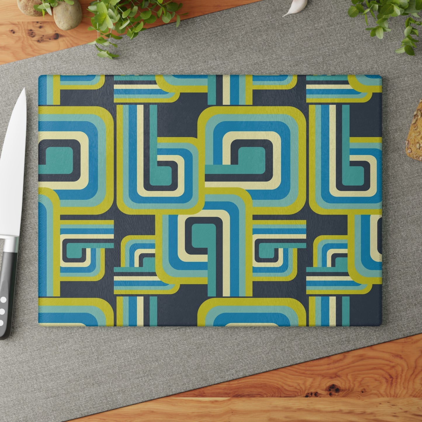 Retro-Inspired Glass Cutting Board, Stylish Kitchen Decor, Gift for Newlyweds, Housewarming, Modern Cooking, Unique Homeware
