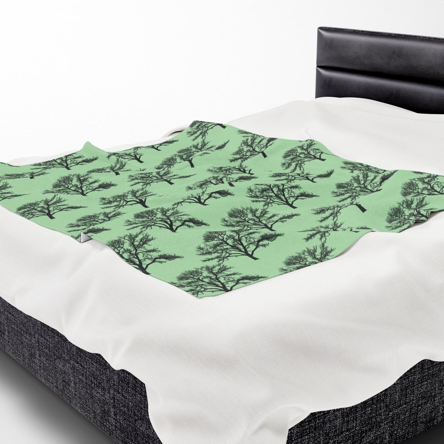 Cozy Tree Pattern Velveteen Plush Blanket, Soft Flannel Throw, Home Decor Gift, Warm Snuggle Blanket, Perfect for Winter
