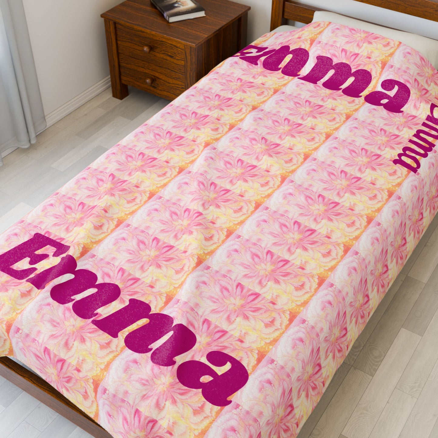 Personalized Velveteen Plush Blanket for Cozy Nights - Emma