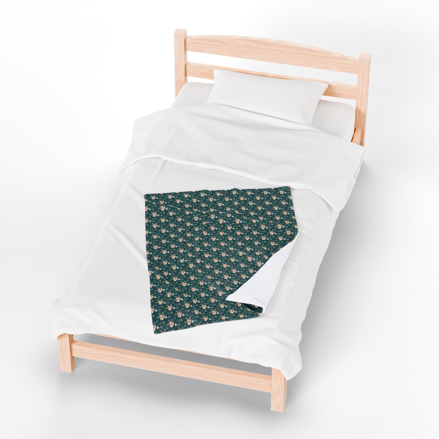 Cozy Velveteen Plush Blanket – Perfect for Snuggling, Home Decor, Gifts, Cozy Nights, and All Seasons