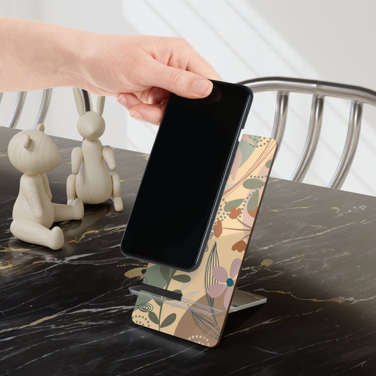 Floral Smartphone Stand, Decorative Phone Holder, Desk Accessory for Home & Office, Unique Gift Idea, Elegant Flower Design