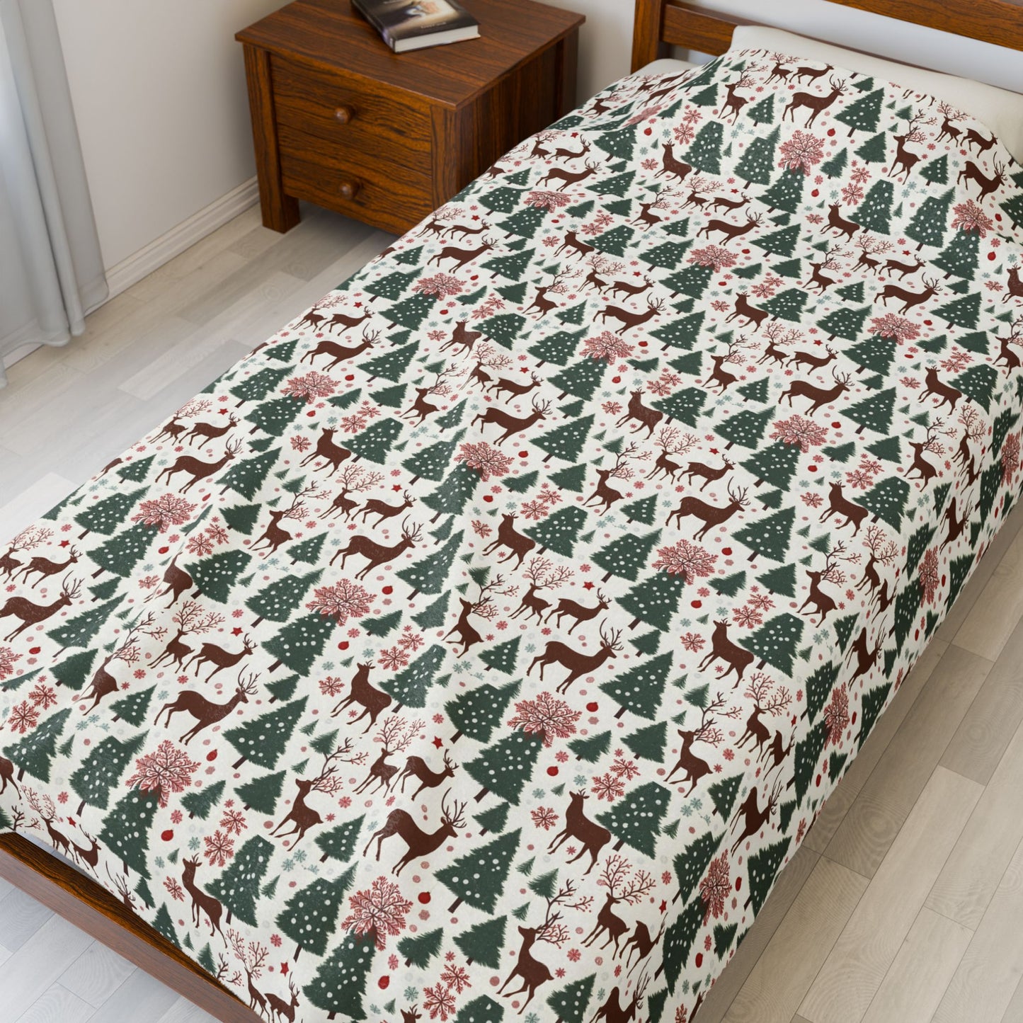 Christmas Reindeer & Pine Trees Velveteen Plush Blanket — Cozy Holiday Throw