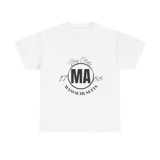 Unisex Heavy Cotton Tee with Massachusetts Design, Casual Wear, Gift for Him/Her, Travel Souvenir, Vintage Style