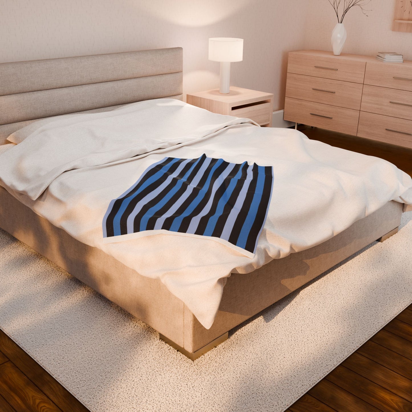 Cozy Velveteen Plush Blanket - Soft, Striped Decor for Home, Perfect for Winter Nights, Gift for Friends and Family, Ideal for [...]