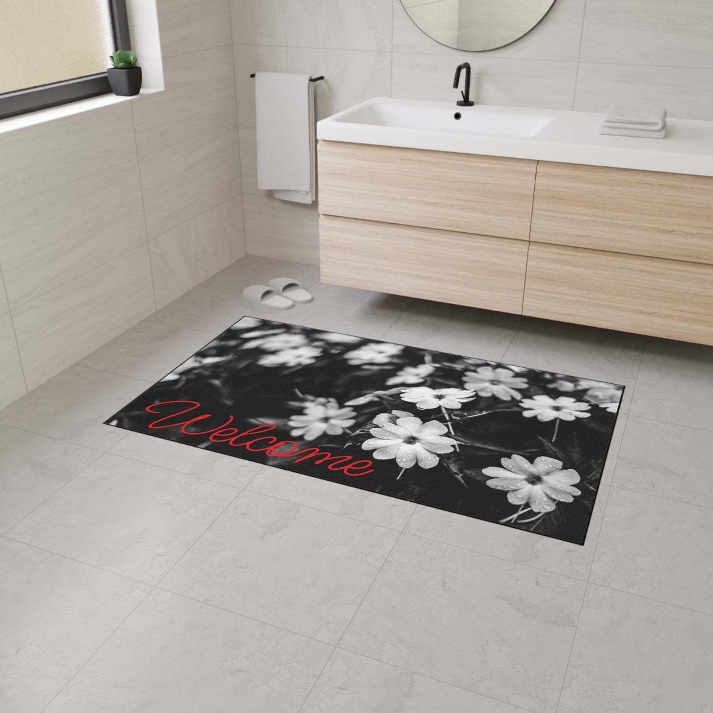 Welcome Floral Heavy-Duty Floor Mat — Black & White Daisy Doormat