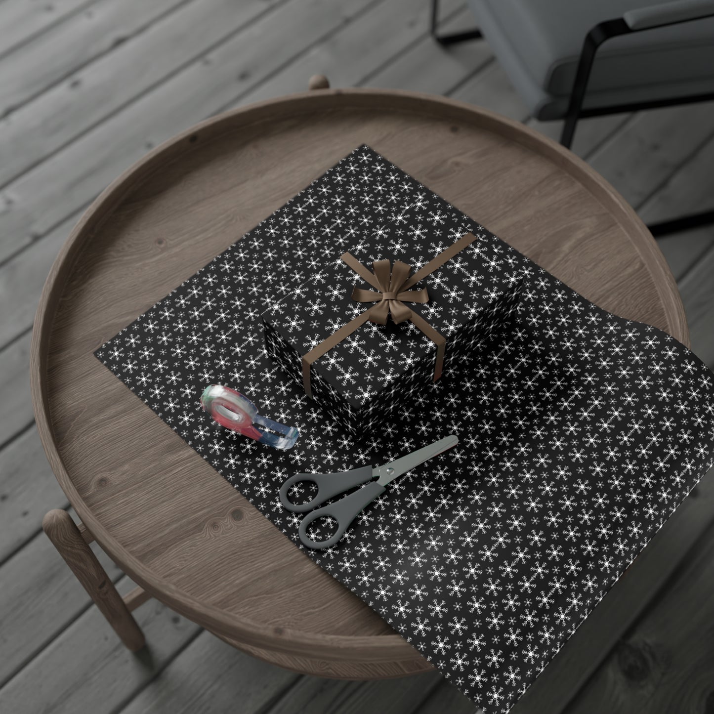 Elegant Snowflake Gift Wrap Papers, Holiday Gift Wrap, Christmas Wrapping Paper, Winter Party Supplies, Black and White Wrapping