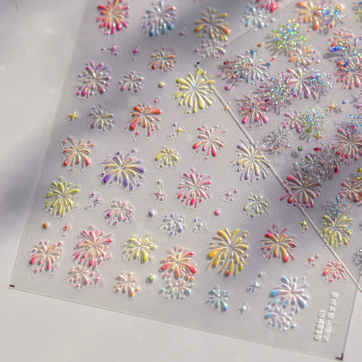 Holographic Firework Daisy – Festive Glam Nail Art Set