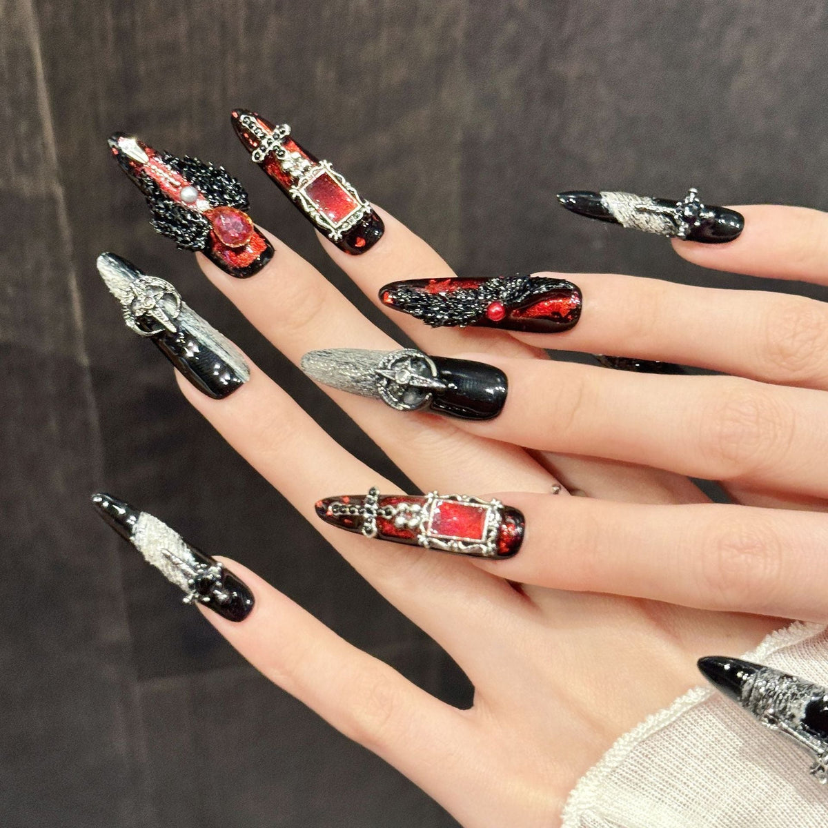 365nails: "Gothic Crucifix" – 3D Metal Cross & Bloody Heart Handmade Stiletto Nails – Image 3