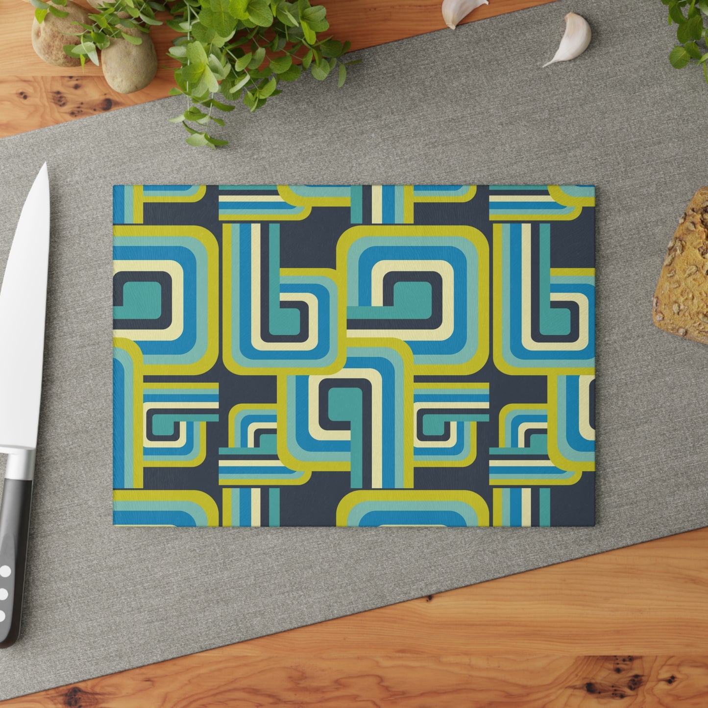 Retro-Inspired Glass Cutting Board, Stylish Kitchen Decor, Gift for Newlyweds, Housewarming, Modern Cooking, Unique Homeware